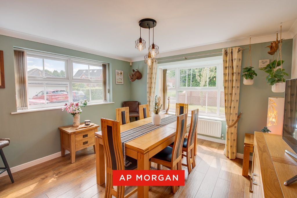 Additional image 6 of 4 bed detached house for saleSt. Andrews Way, Bromsgrove, Worcestershire B61