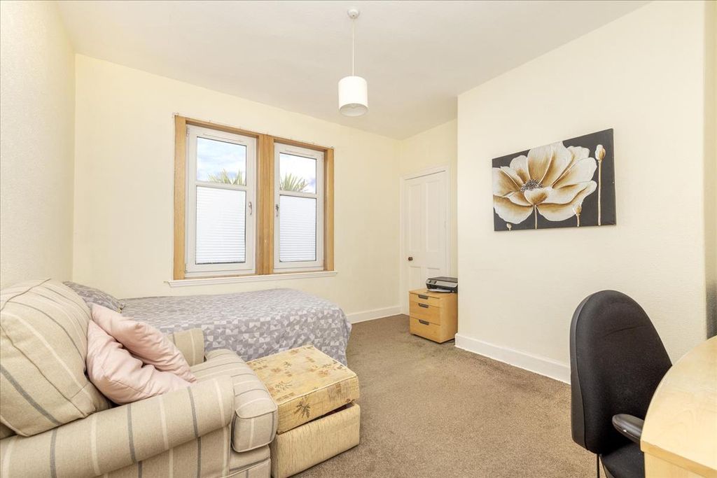 Additional image 10 of 3 bed flat for sale13 Park Crescent, Edinburgh EH16
