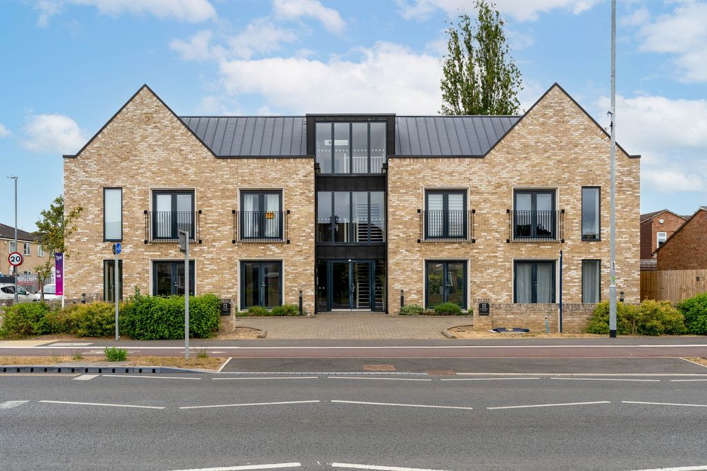 1 bed flat for saleMilton Road, Lovell Lodge CB4
