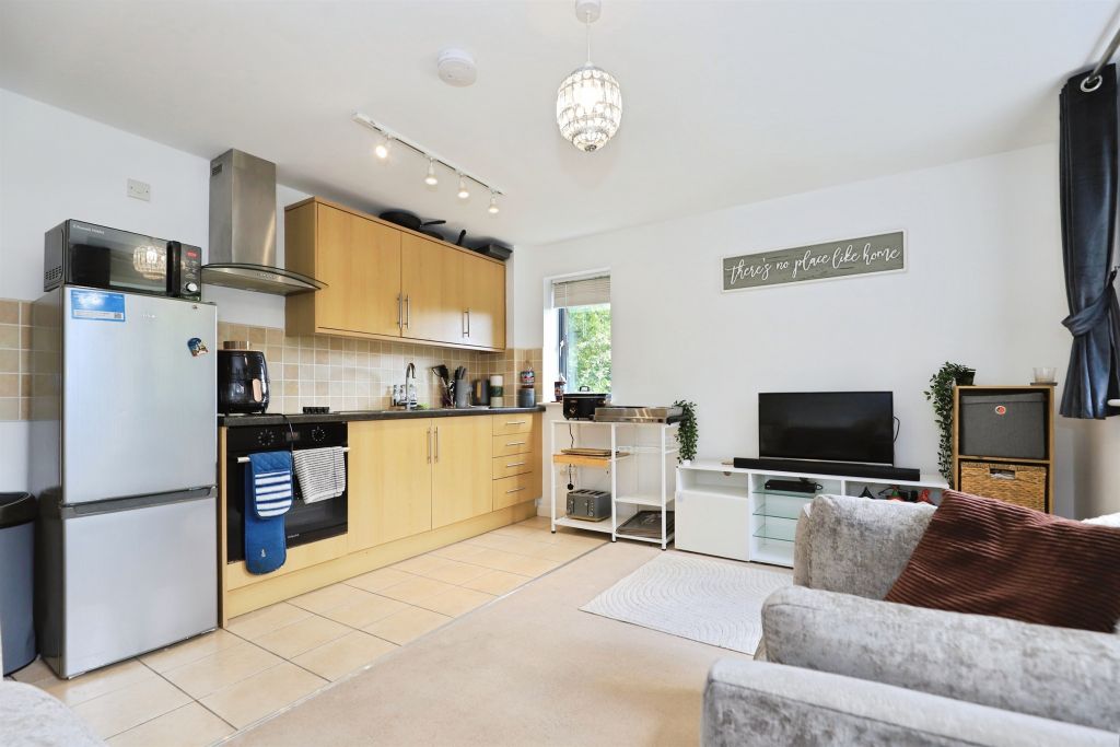 Additional image 2 of 2 bed flat for saleCastle Road, Kidderminster DY11