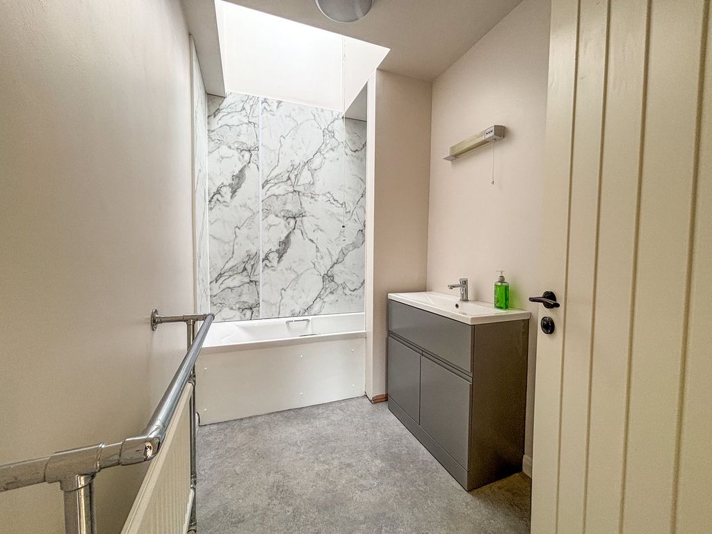 Additional image 12 of 4 bed detached bungalow for saleCaldbec Hill, Battle TN33