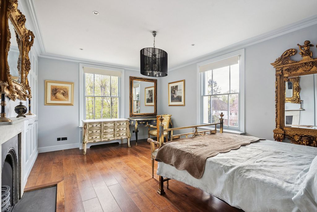 Additional image 21 of 6 bed detached house for saleChurchfields, Broxbourne EN10