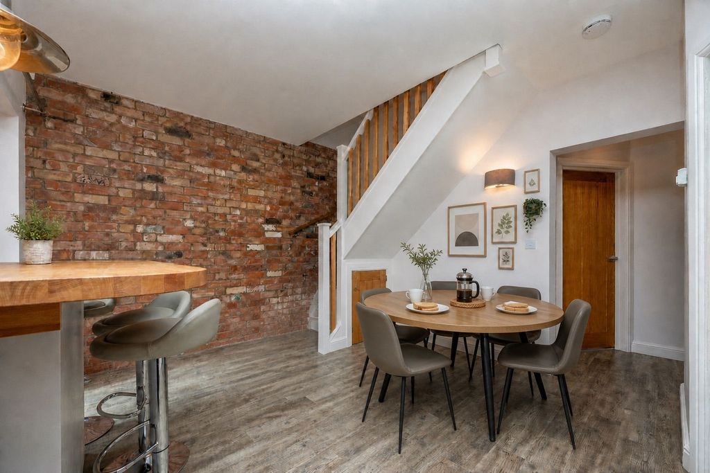 Additional image 8 of 3 bed semi-detached house for saleMoorfield Road, Alcester B49