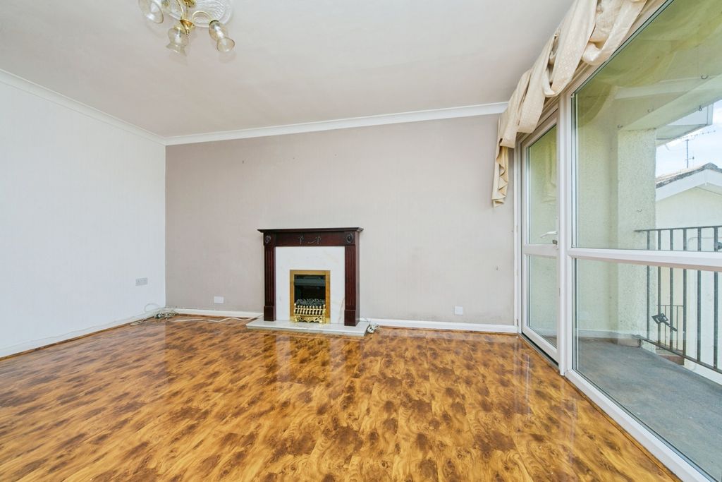 Additional image 13 of 2 bed flat for saleFfordd Bugail, Colwyn Bay, Conwy LL29