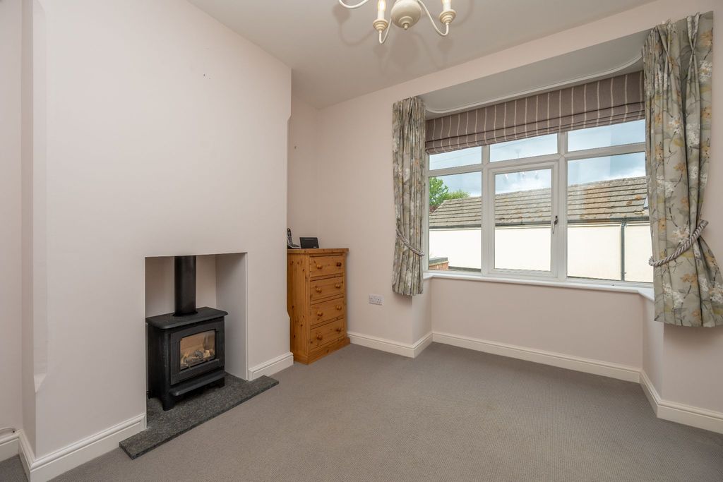 Additional image 12 of 3 bed semi-detached house for saleMoorfield Road, Alcester B49
