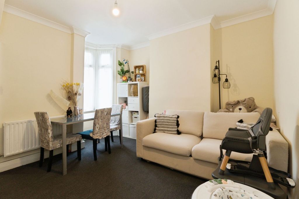 Additional image 4 of 3 bed semi-detached house for saleOrchard Road, Belvedere DA17