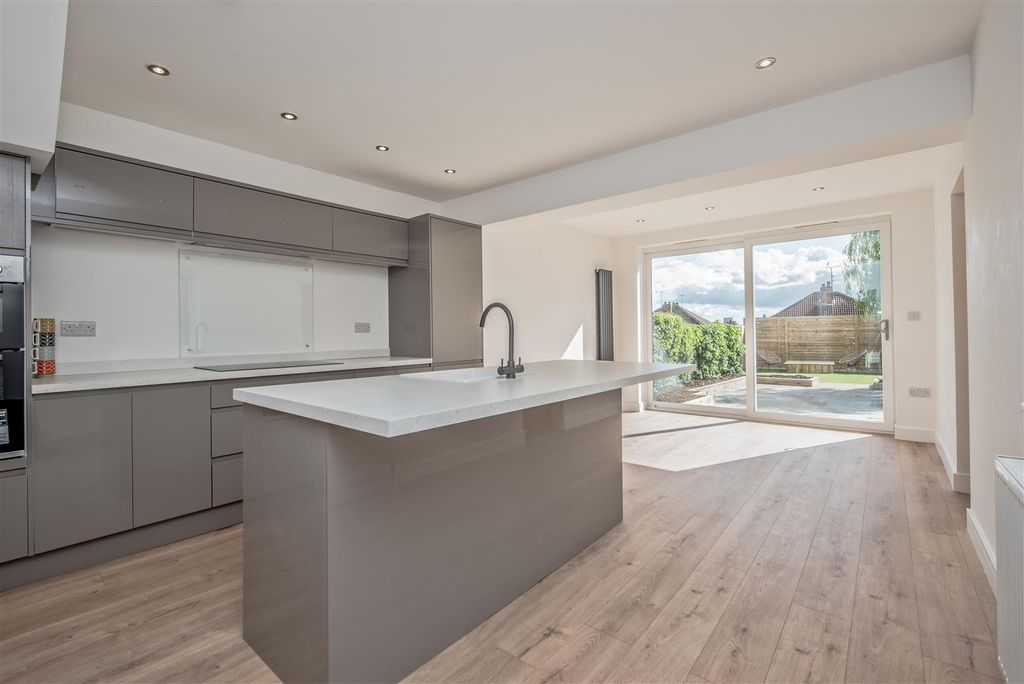 Additional image 2 of 3 bed semi-detached house for saleKenilworth Road, Wortley, Leeds LS12