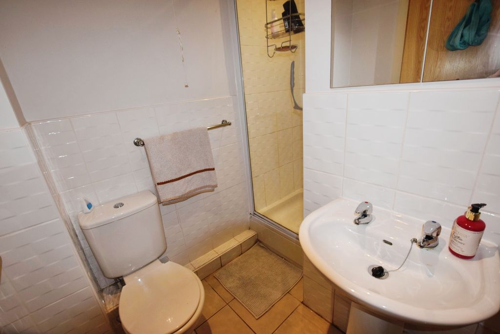 Additional image 8 of 2 bed flat for saleWellfield Mews, Dewsbury WF13