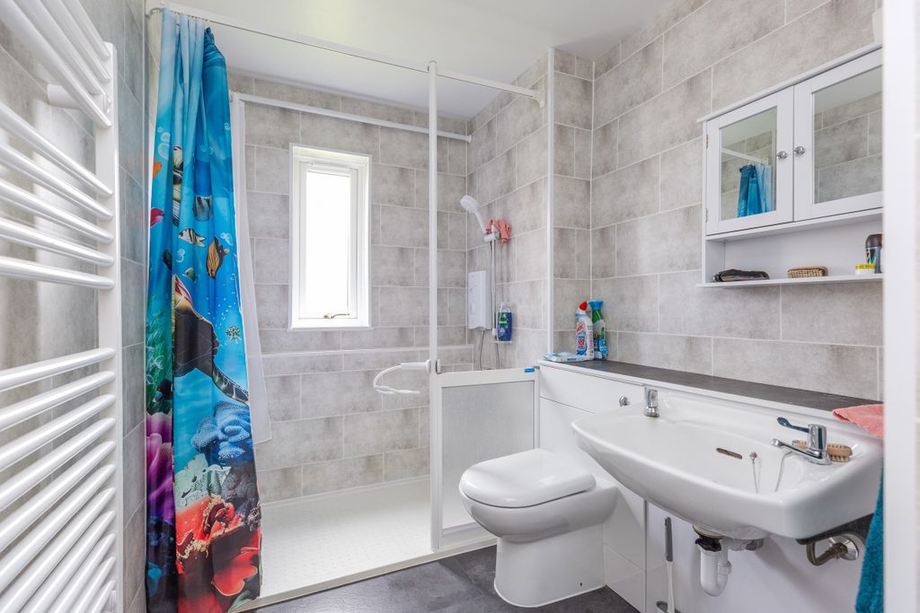 Additional image 7 of 2 bed flat for saleKing Edmund Court, Gillingham SP8