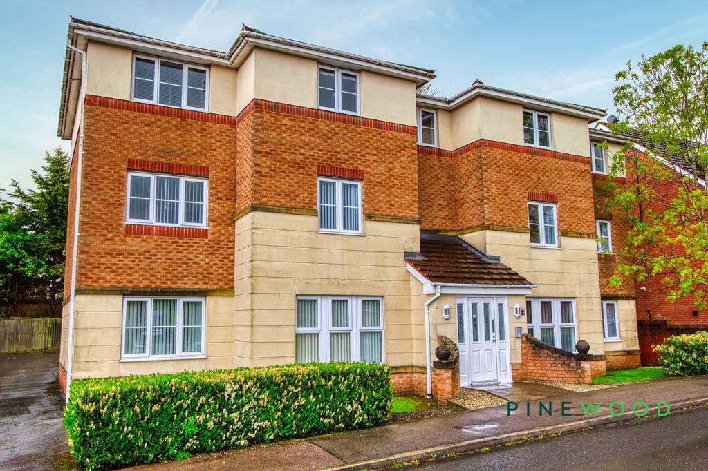 2 bed flat for saleLincoln Way, North Wingfield S42