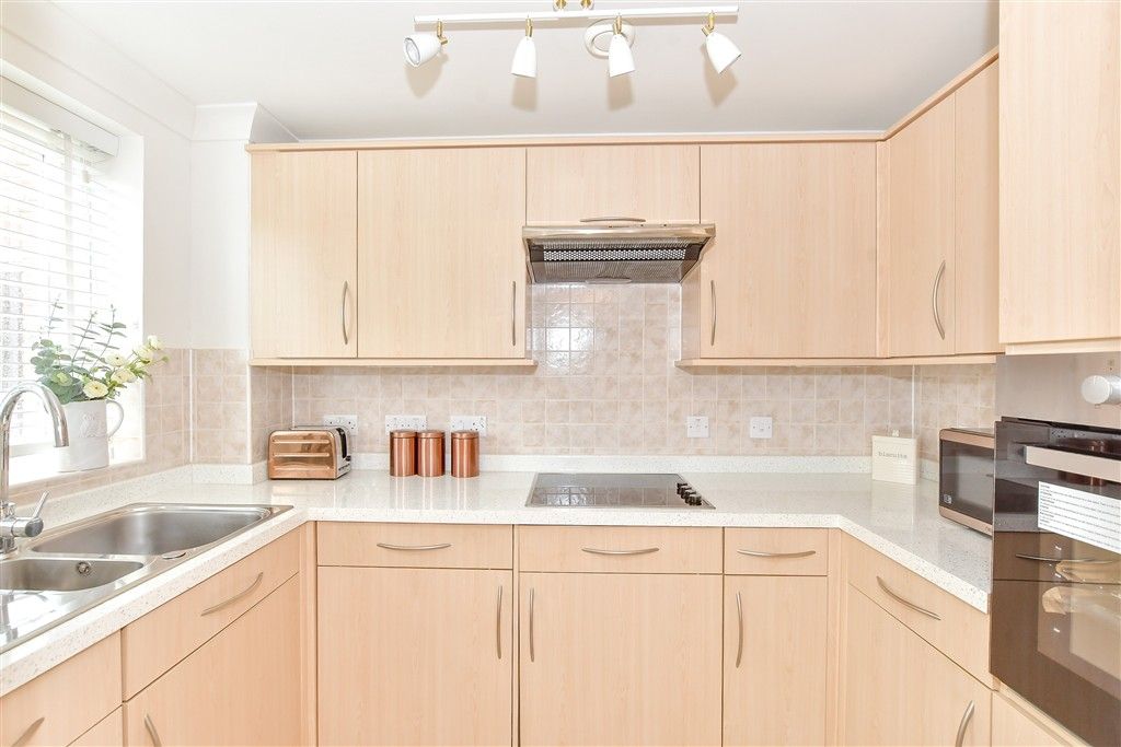 Additional image 7 of 1 bed flat for saleQueens Street, Arundel, West Sussex BN18