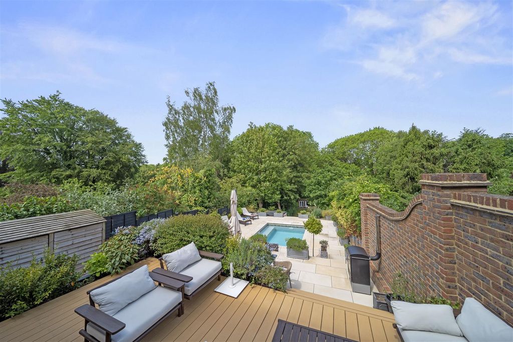Additional image 23 of 4 bed semi-detached house for saleManor House Gardens, Abbots Langley WD5