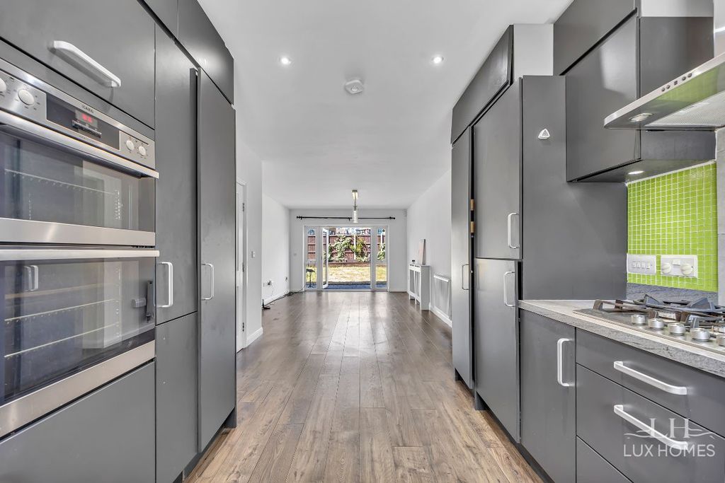 Additional image 3 of 5 bed detached house for salePinnacle Hill, Bexleyheath DA7