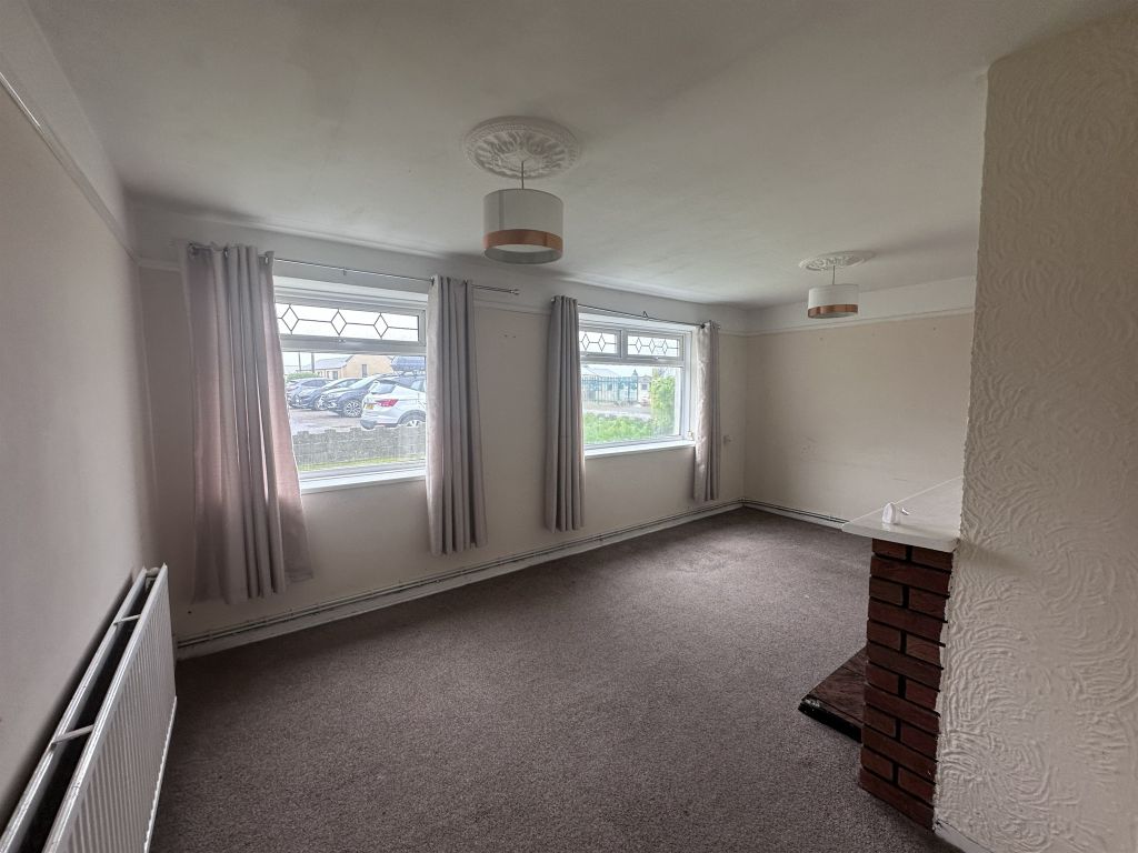 Additional image 3 of 3 bed flat for saleHeol Frank, Penlan, Swansea SA5