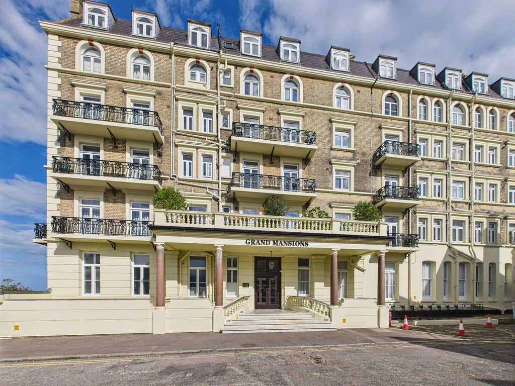 2 bed flat for saleQueens Gardens, Broadstairs CT10