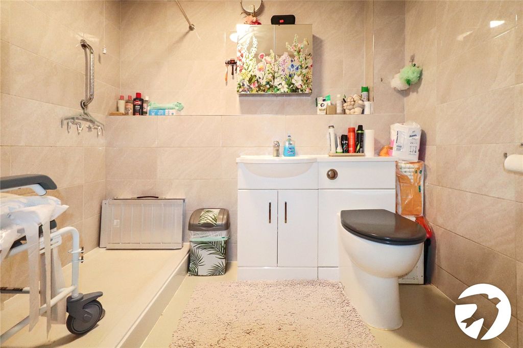 Additional image 8 of 2 bed flat for saleErith Road, Belvedere DA17