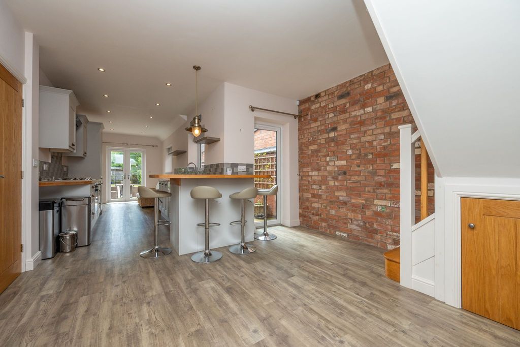Additional image 4 of 3 bed semi-detached house for saleMoorfield Road, Alcester B49
