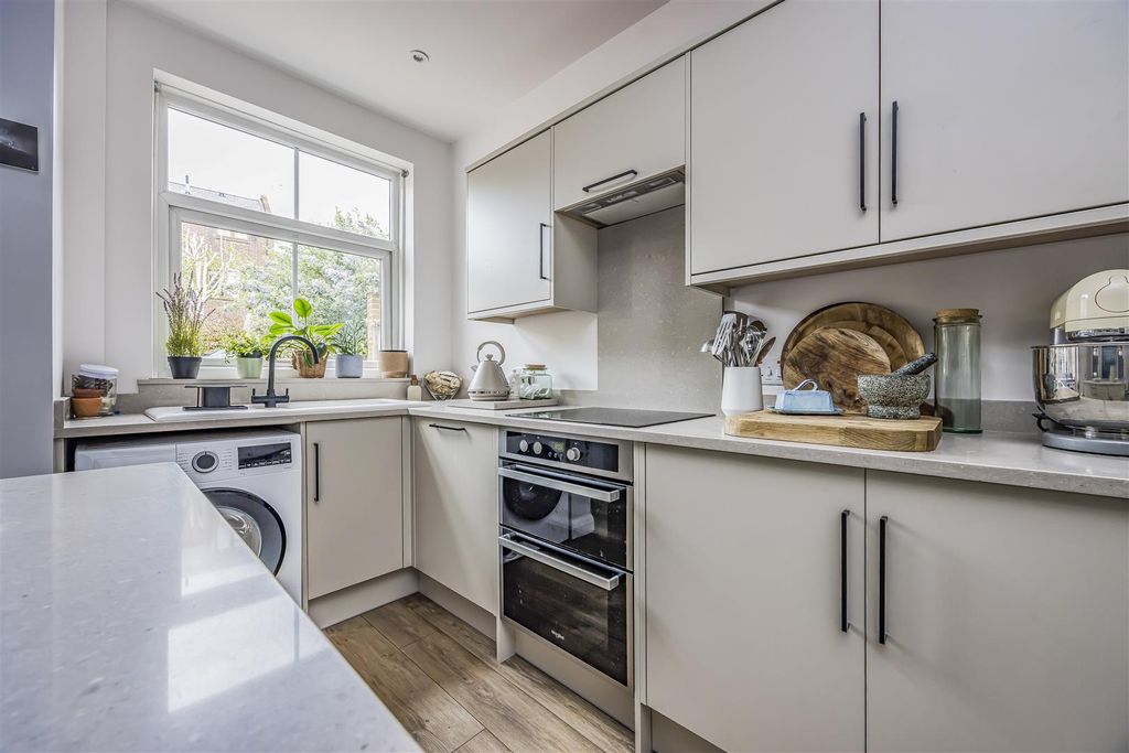 Additional image 16 of 2 bed flat for saleQueen Street, Emsworth PO10