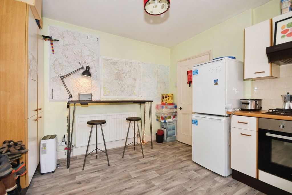 Additional image 5 of 1 bed flat for saleSpital Lane, Chesterfield, Derbyshire S41