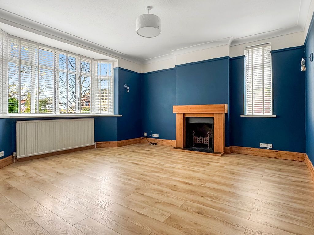 Additional image 4 of 3 bed detached house for saleHighfield Avenue, Aldershot GU11