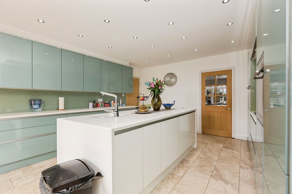 Additional image 6 of 4 bed detached house for saleWendover Road, Weston Turville, Aylesbury HP22