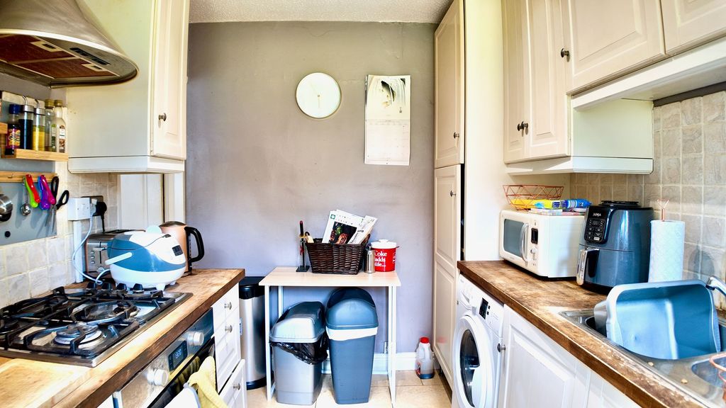 Additional image 15 of 3 bed semi-detached house for saleSt. Davids Road, Maesycwmmer CF82
