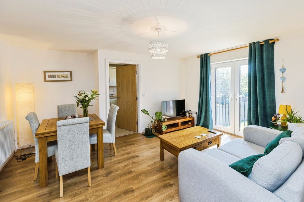 Additional image 5 of 2 bed flat for saleHolywell Road, Mold, Clwyd CH7