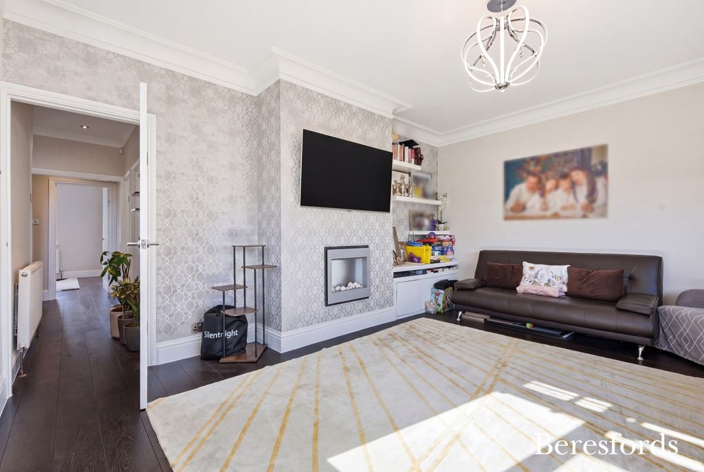 Additional image 4 of 3 bed maisonette for saleTudor Drive, Gidea Park RM2