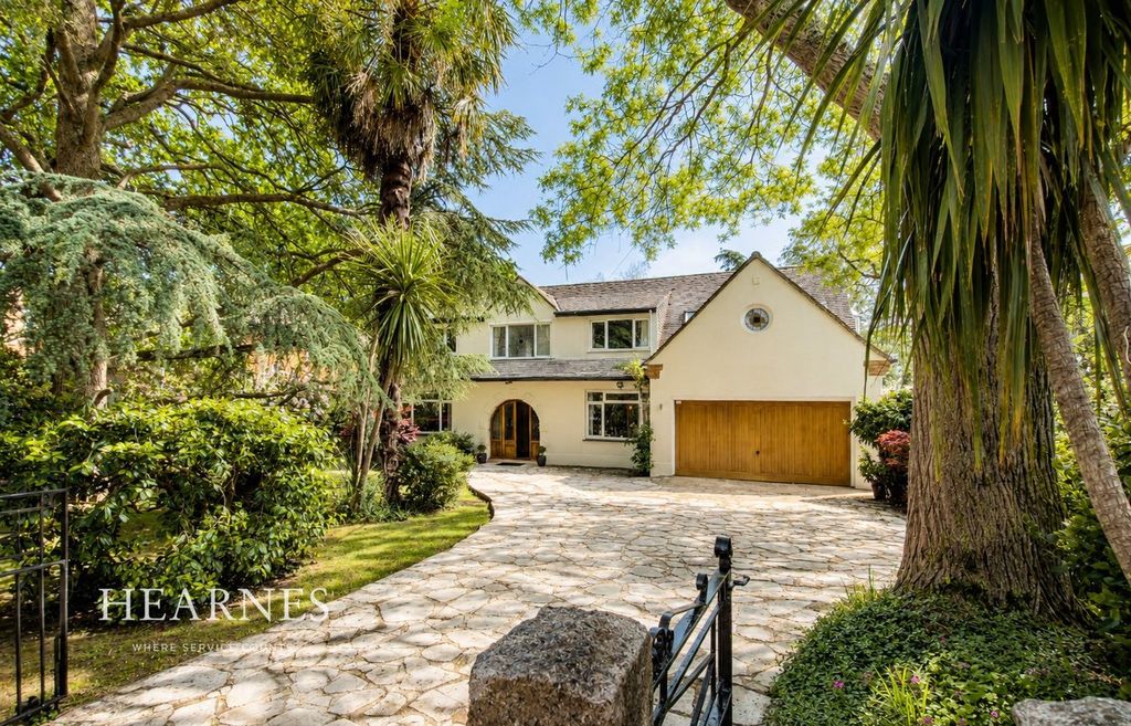 5 bed detached house for saleAlyth Road, Talbot Woods, Bournemouth BH3