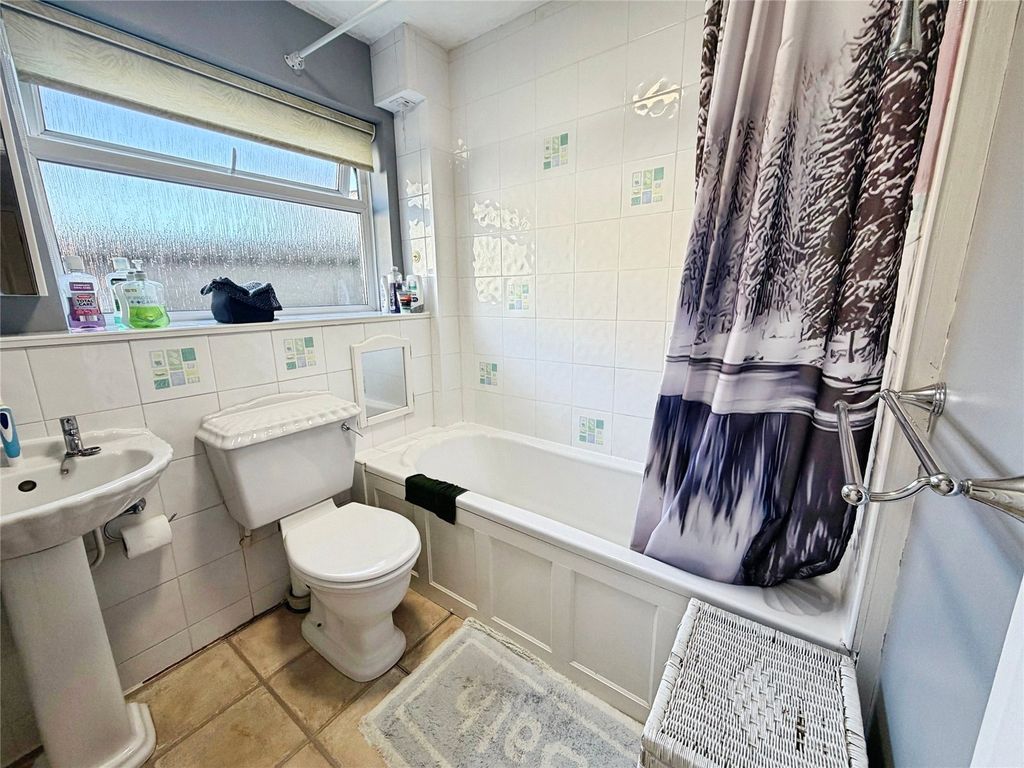 Additional image 5 of 2 bed flat for saleGrafton House, Western Road, Andover, Hampshire SP10