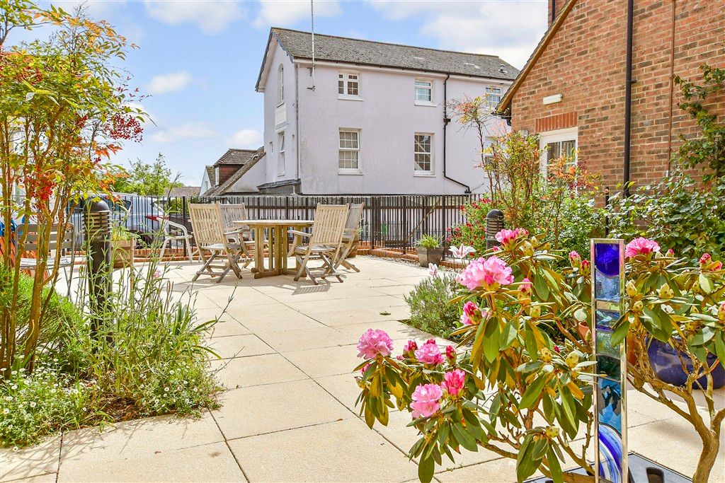 Additional image 2 of 1 bed flat for saleQueen Street, Arundel, West Sussex BN18