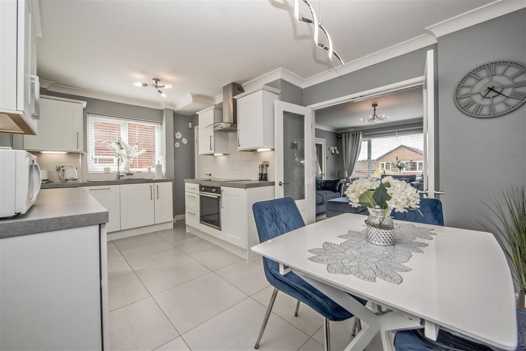 Additional image 3 of 3 bed semi-detached house for saleWheelwright Close, Leeds LS12