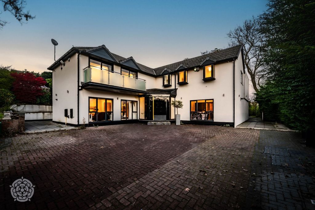 7 bed detached house for saleOakley Park, Bolton BL1