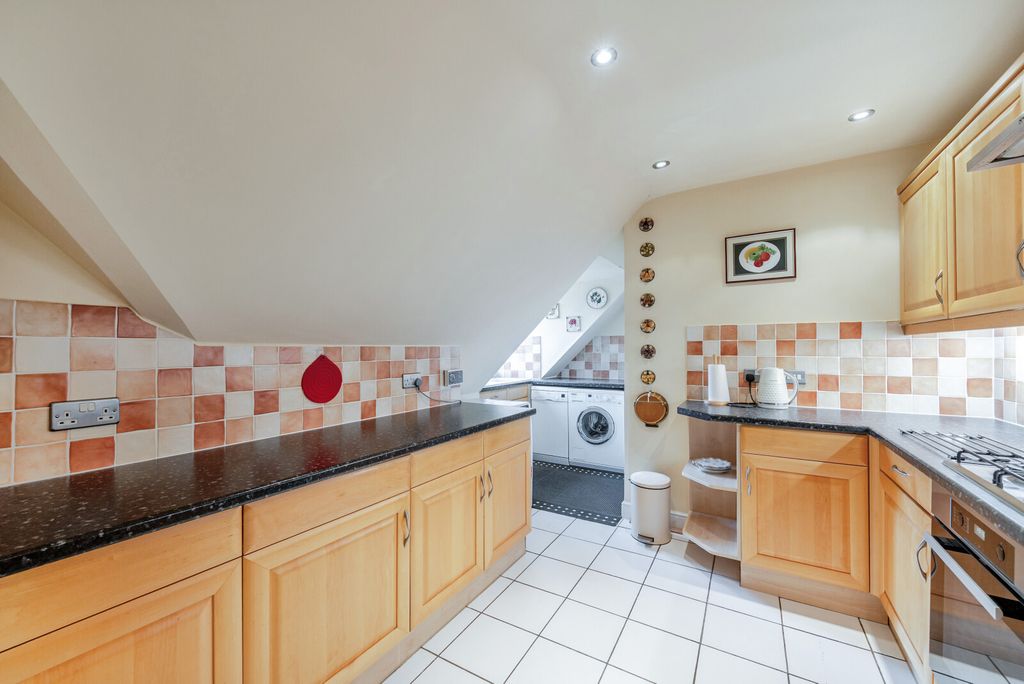 Additional image 12 of 2 bed flat for saleWilson Way, Horsell, Woking GU21