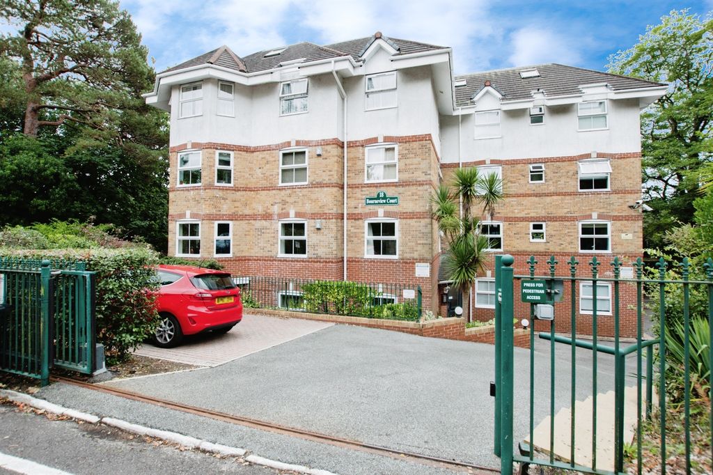 2 bed flat for saleSt. Stephens Road, Bournemouth BH2