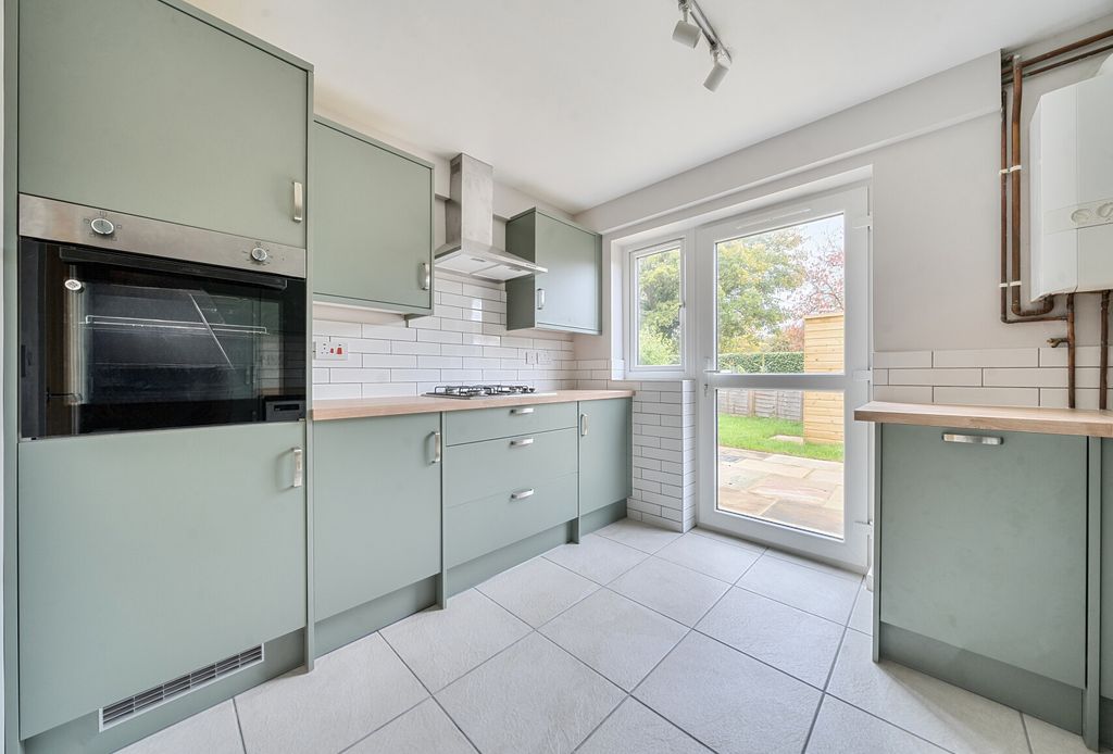 Additional image 7 of 2 bed maisonette for saleSycamore Drive, Carterton, Oxfordshire OX18