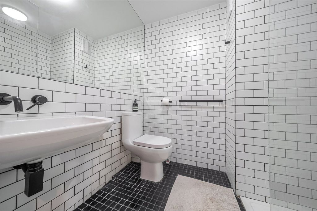Additional image 9 of 3 bed flat for saleManor Place, Mavelstone Road, Bromley BR1