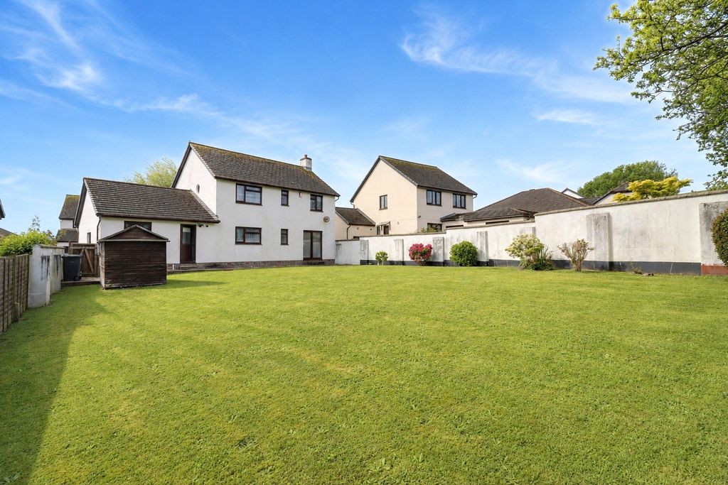 4 bed detached house for saleMoor Lea, Braunton, Devon EX33 photo 2