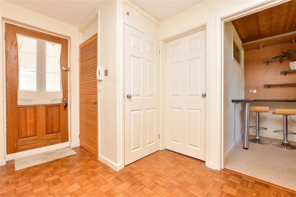 Additional image 7 of 2 bed flat for salePound Road, Banstead, Surrey SM7