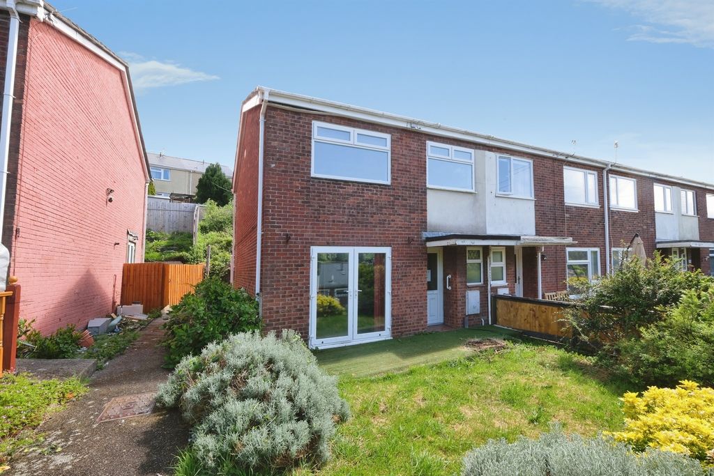 2 bed terraced house for saleWhitehorse Court, Abertillery NP13