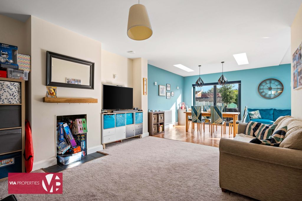 Additional image 10 of 4 bed detached house for saleMckenzie Road, Broxbourne EN10