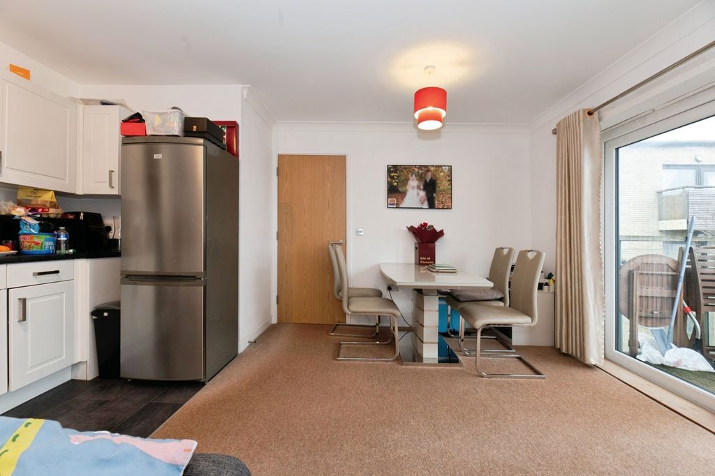 Additional image 8 of 2 bed flat for saleFerndale Crescent, Surrey SM5