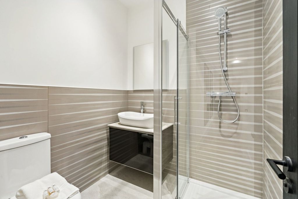 Additional image 34 of 5 bed detached house for saleAldenham Road, Bushey WD23