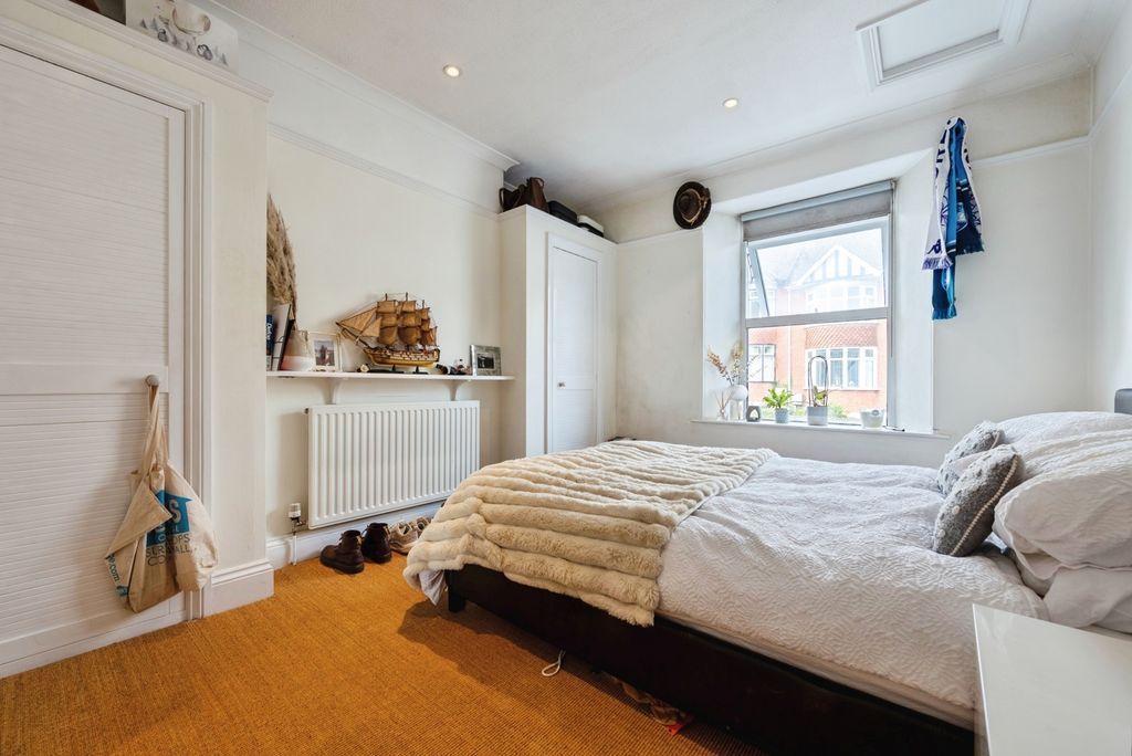 Additional image 9 of 2 bed flat for saleFernleigh Road, Wadebridge, Cornwall PL27