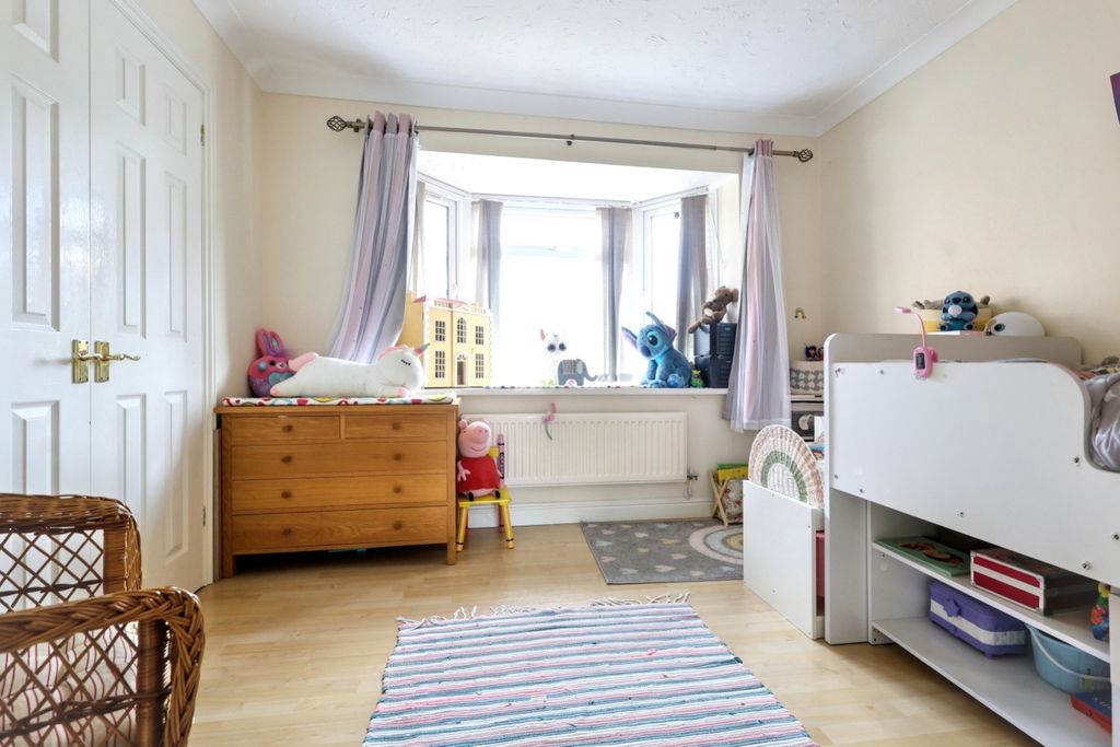 Additional image 17 of 4 bed detached house for sale16 Wychwood Close, Carterton OX18