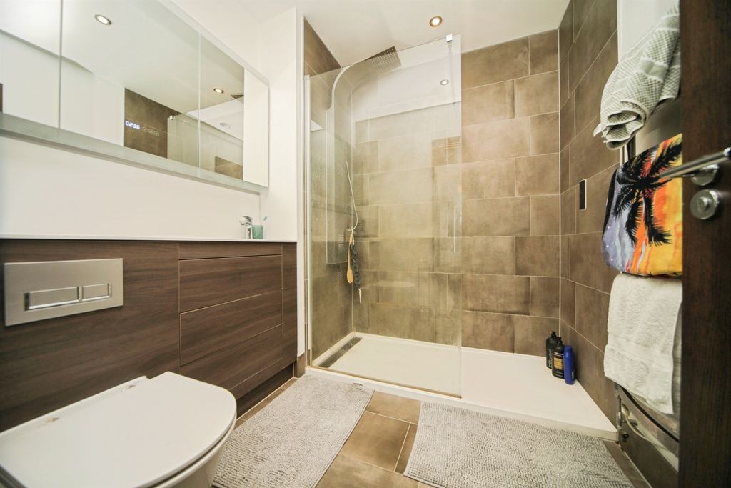 Additional image 9 of 2 bed flat for saleStation Hill, Bury St. Edmunds IP32