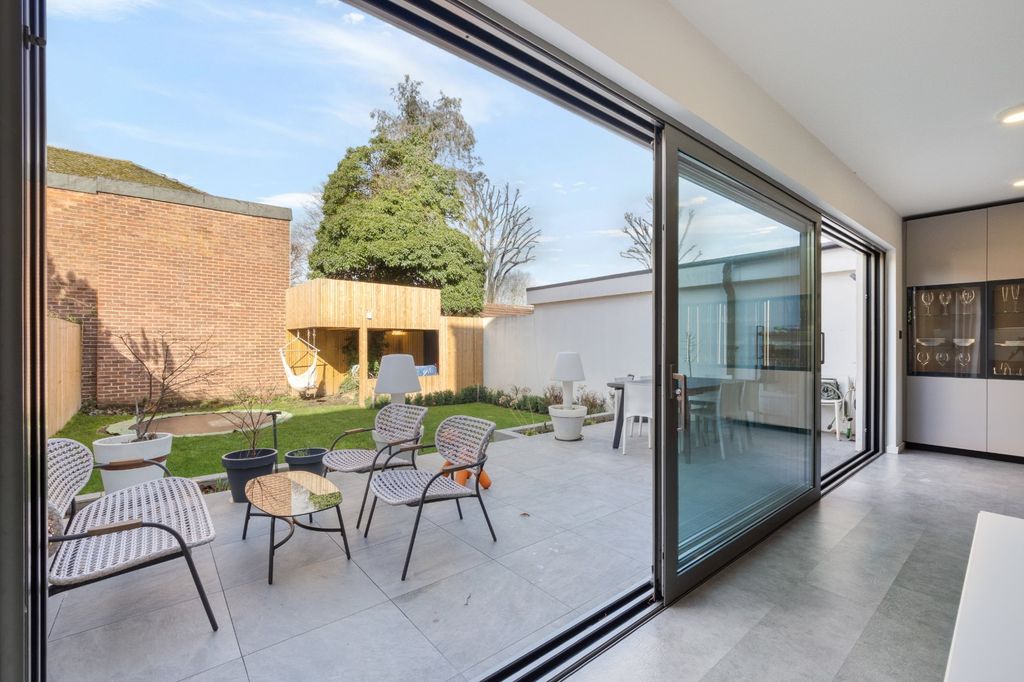 Additional image 25 of 4 bed semi-detached house for saleRuskin Road, Carshalton SM5