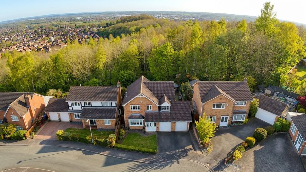 Additional image 3 of 4 bed detached house for saleDoveridge Road, Burton-On-Trent, Staffordshire DE15