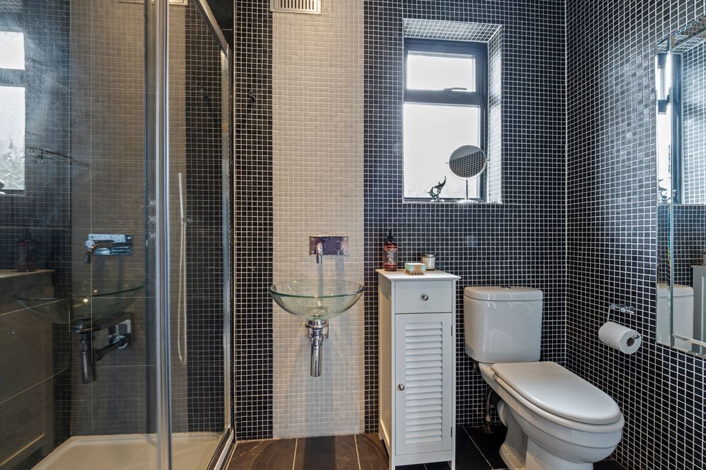 Additional image 28 of 5 bed detached house for saleCarshalton, Surrey SM5