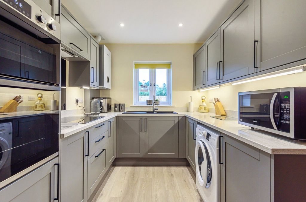 Additional image 2 of 3 bed bungalow for saleGwel Tregennow, Camborne, Cornwall TR14